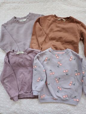 H&M Bundle 4 Sweatshirts 5/6 T 5 6 Toddler Girl Fleece Cherry print